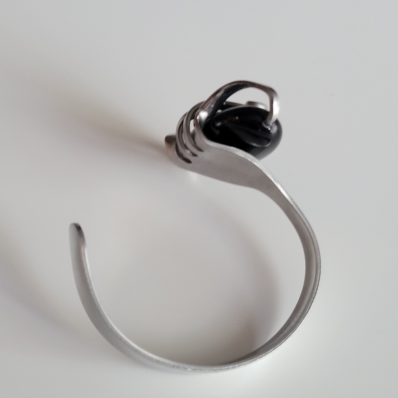 Tramontina Adjustable Fork Bracelet w/black stone - Picture 4 of 4